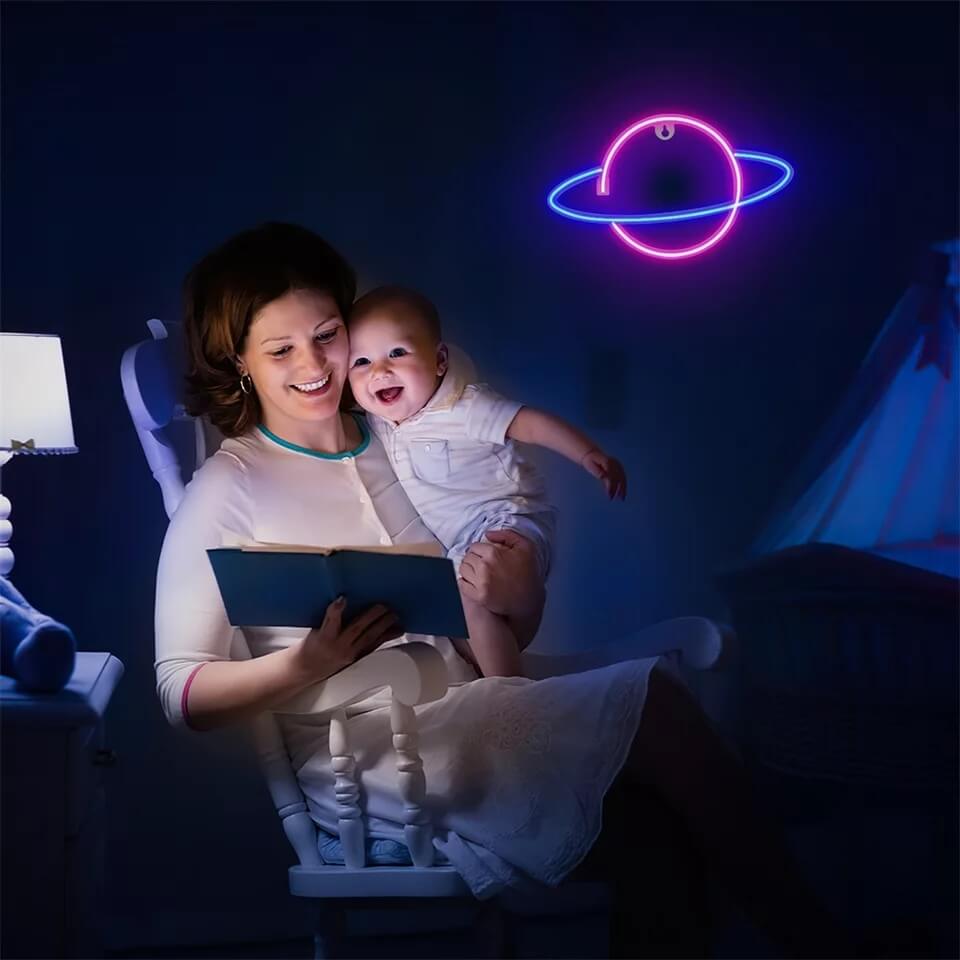 Neon Renkli Işıklı Satürn Pilli ve Usbli Çocuk Odası Duvar Gece Lambası