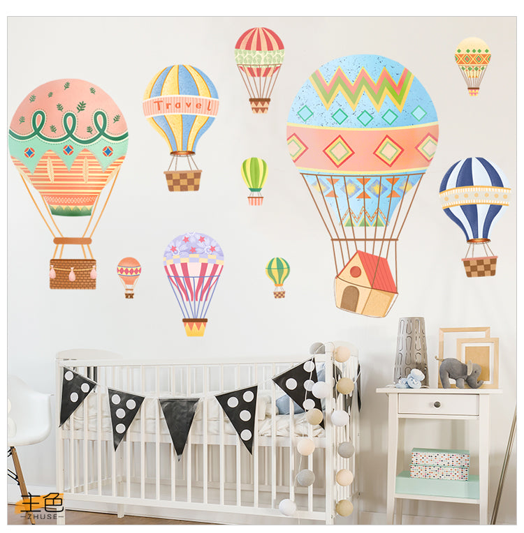 Renkli Uçan Balonlar Bebek & Çocuk Odası Duvar Sticker Çıkartma Seti